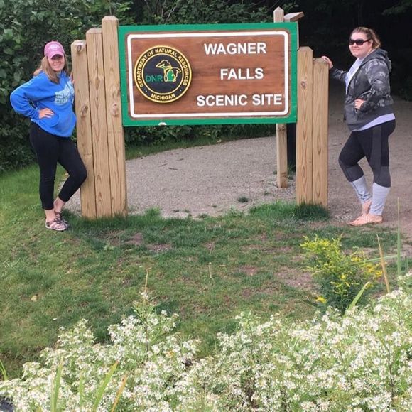 Meet your Posher, Danielle - Picture 1 of 1